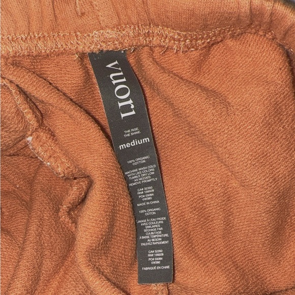 Vuori Sunnyside terry fleece Short medium in salmon burnt orange - Picture 5 of 10